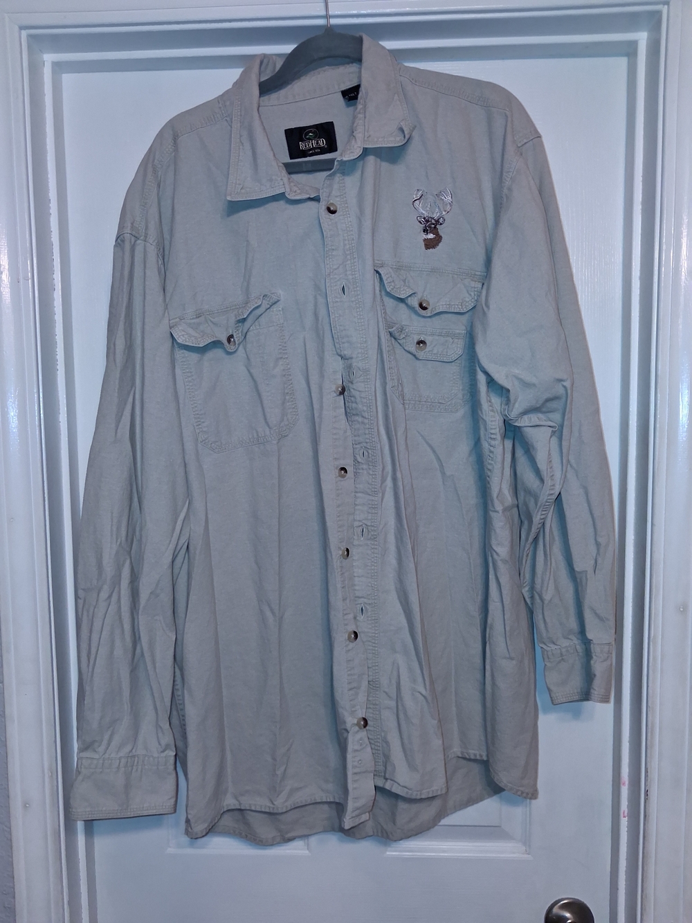 RedHead Light Gray Men's Button-Up Shirt Jacket with Embroidered Stag
